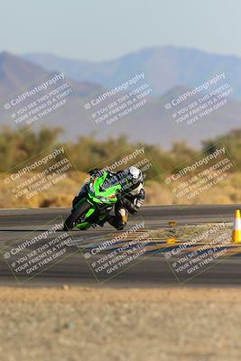 media/Dec-09-2023-SoCal Trackdays (Sat) [[76a8ac2686]]/Turn 15 Set 1 (230pm)/